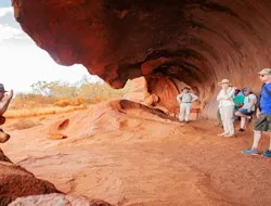Uluru: 1-Day Tour & Sunset BBQ Starting and Ending in Alice Springs